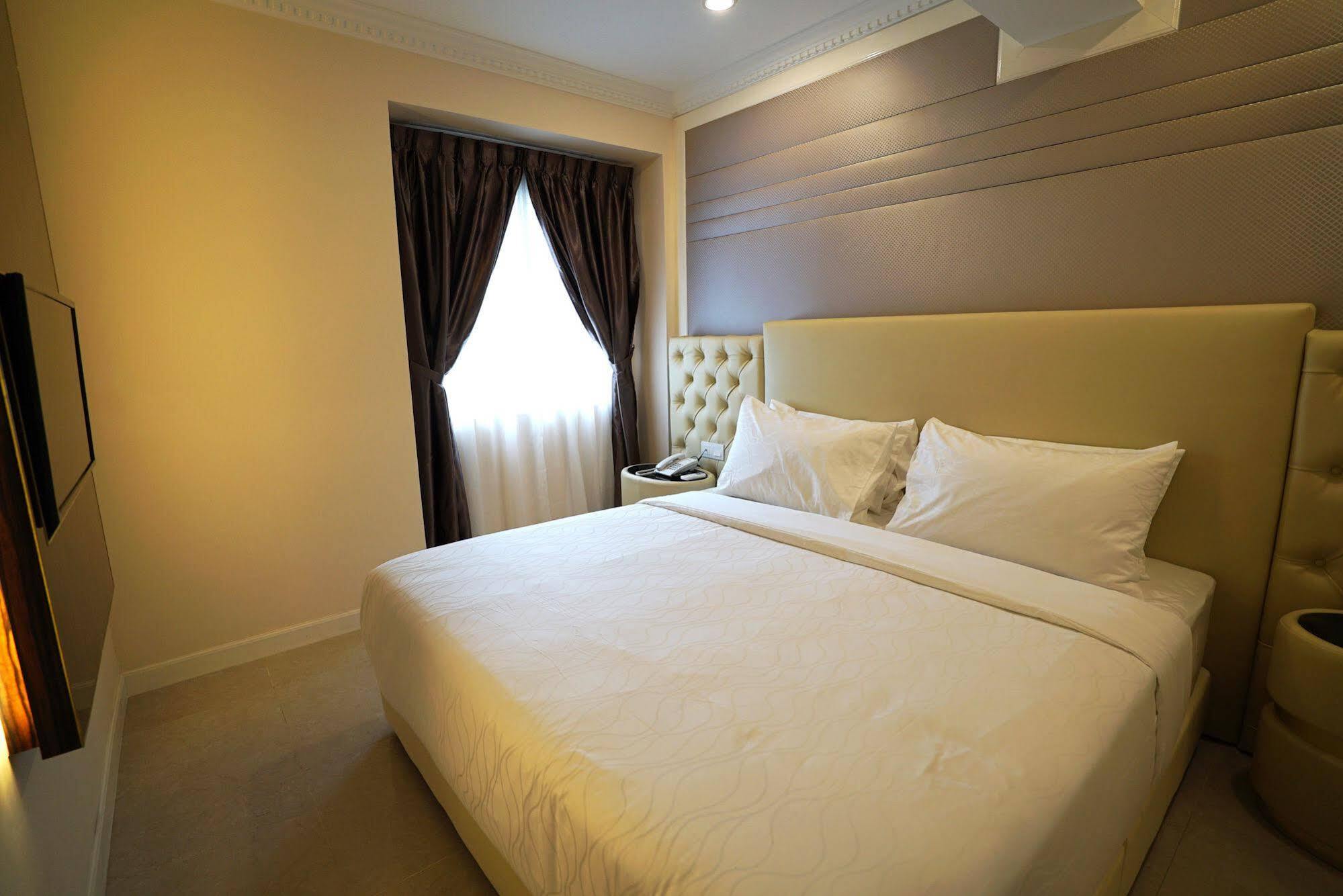 Ritzton Hotel Johor Bahru Exterior photo