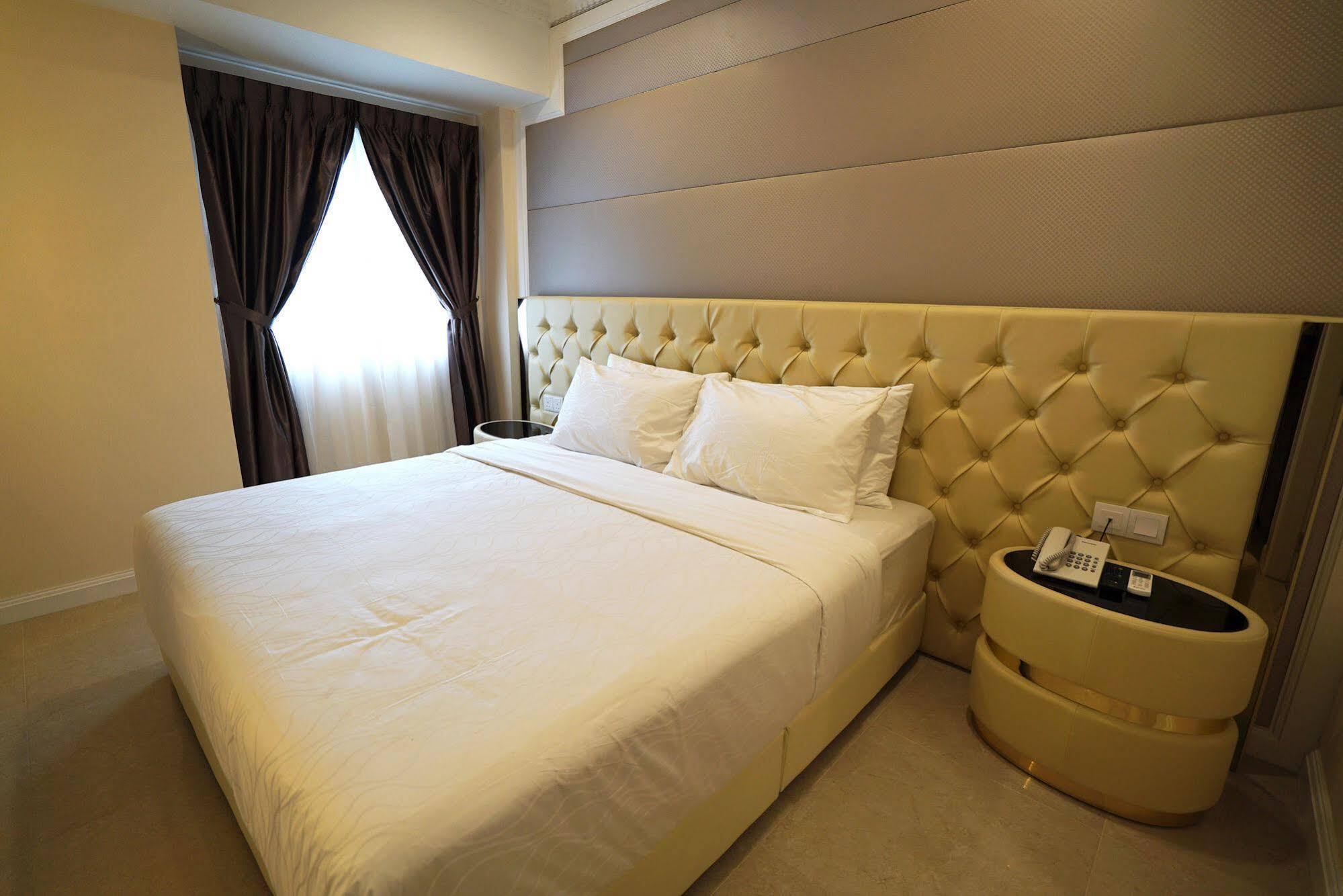 Ritzton Hotel Johor Bahru Exterior photo